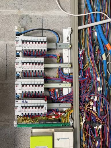 Câblage d'un tableau électrique mis aux normes